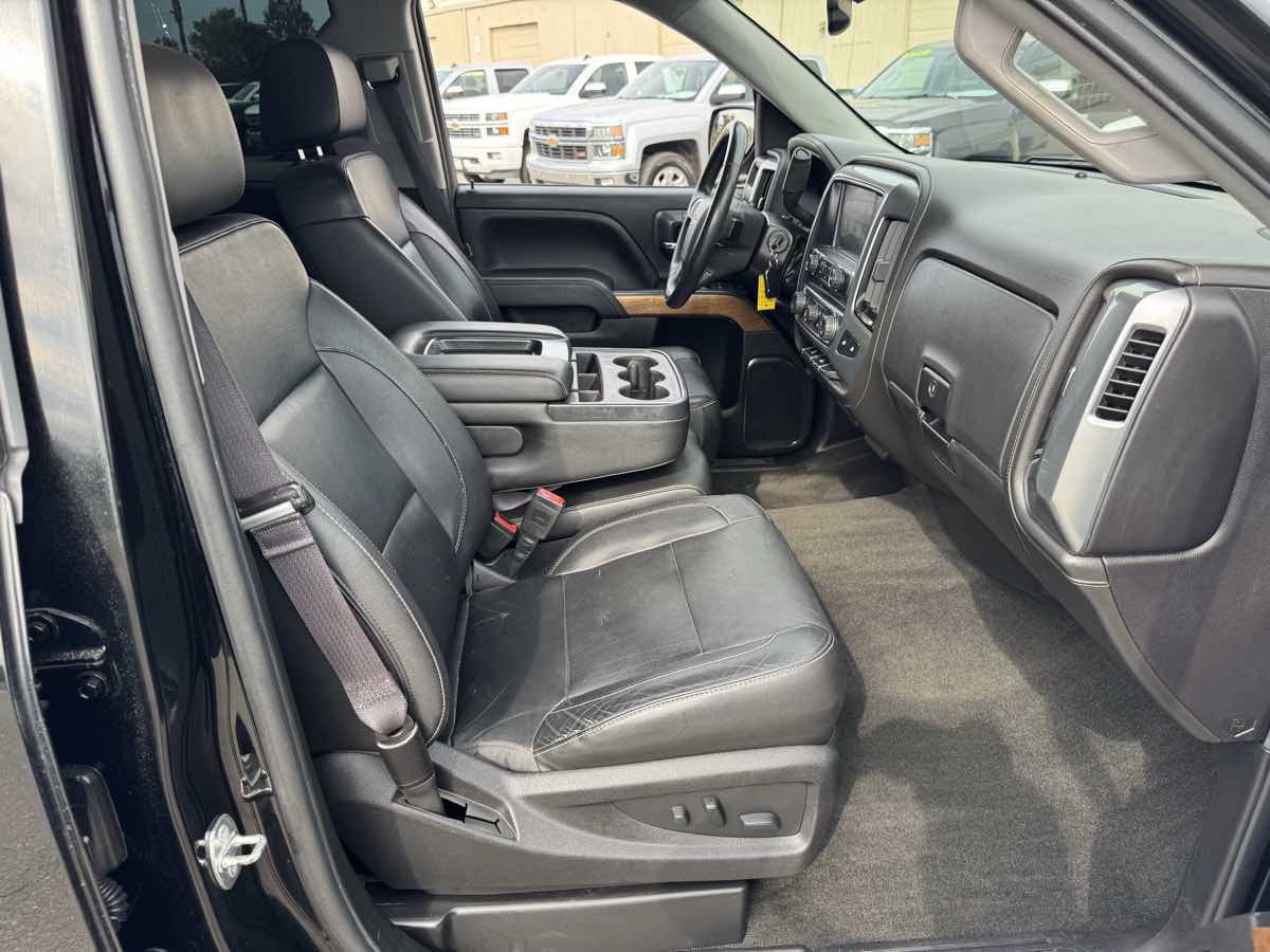 2017 Chevrolet Silverado 1500 LTZ photo 17