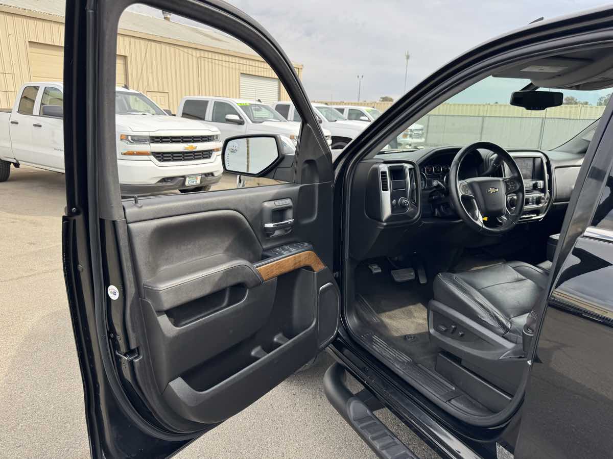2017 Chevrolet Silverado 1500 LTZ photo 25
