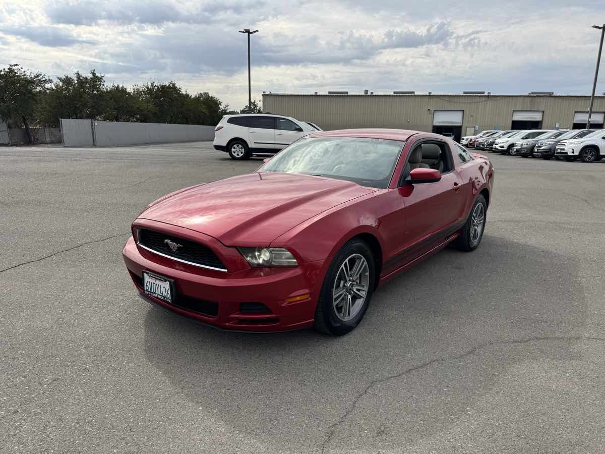 2013 Ford Mustang V6 Premium photo 4