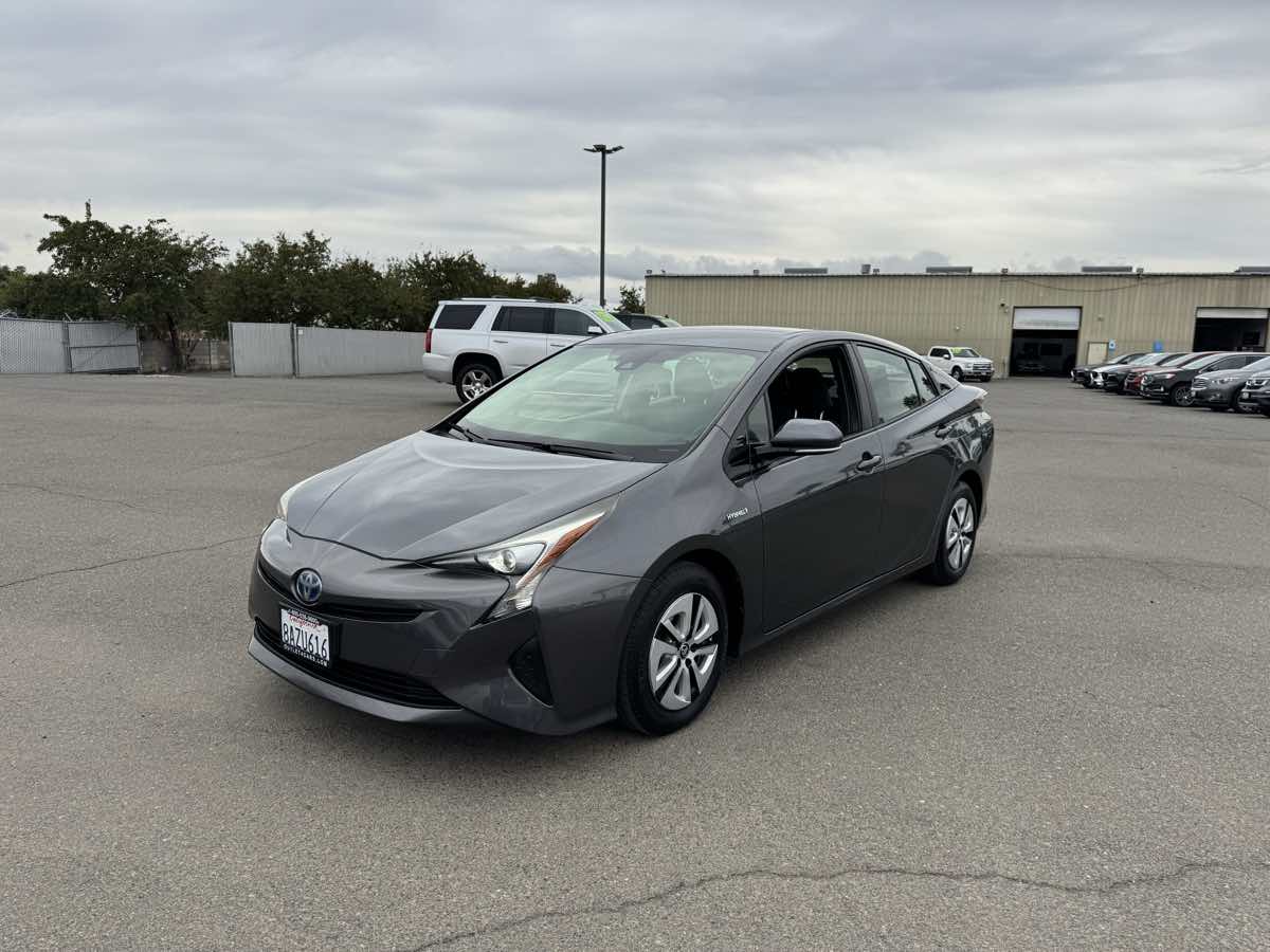 2017 Toyota Prius Two Eco photo 3