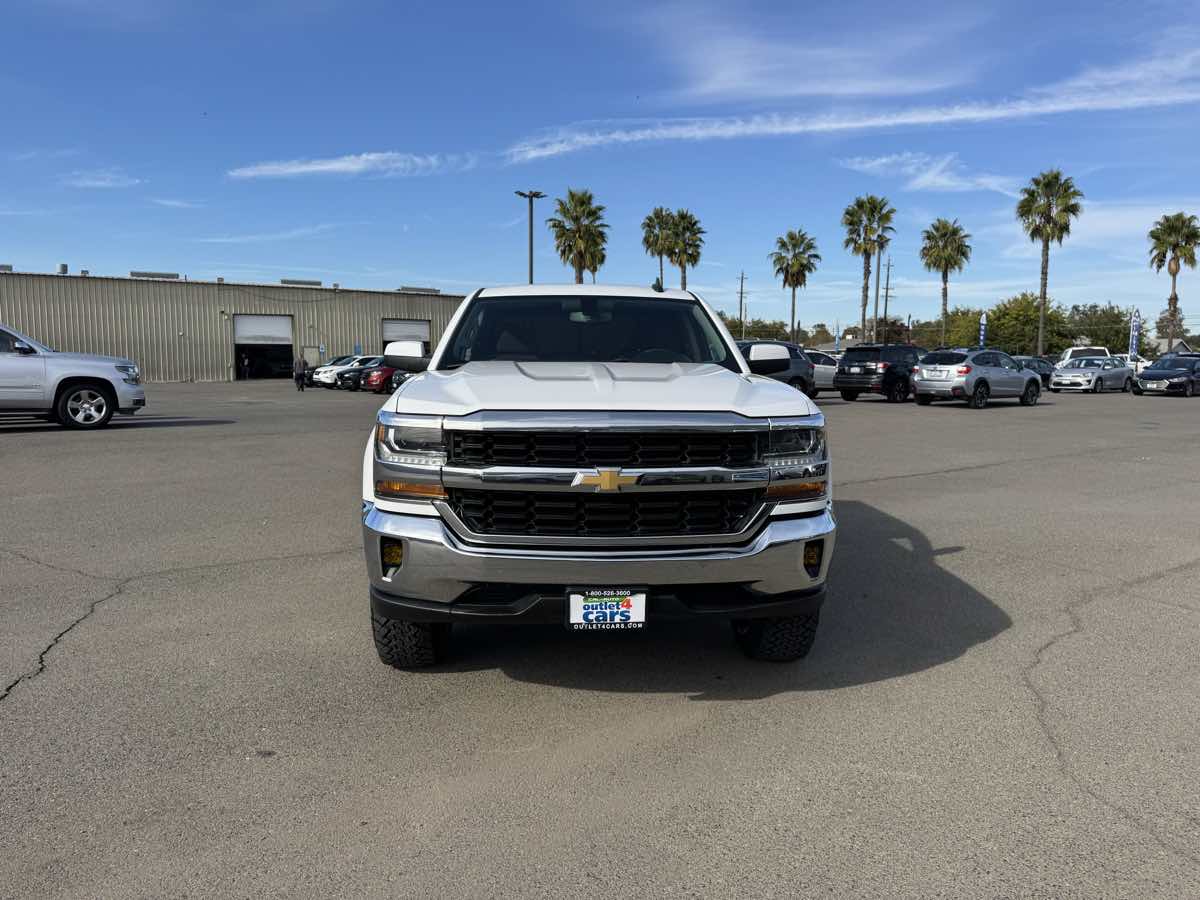 2018 Chevrolet Silverado 1500 LT photo 4