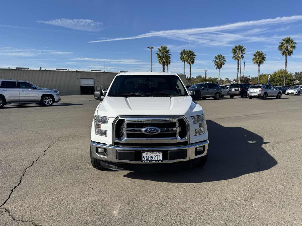 2015 Ford F-150 XLT photo 4