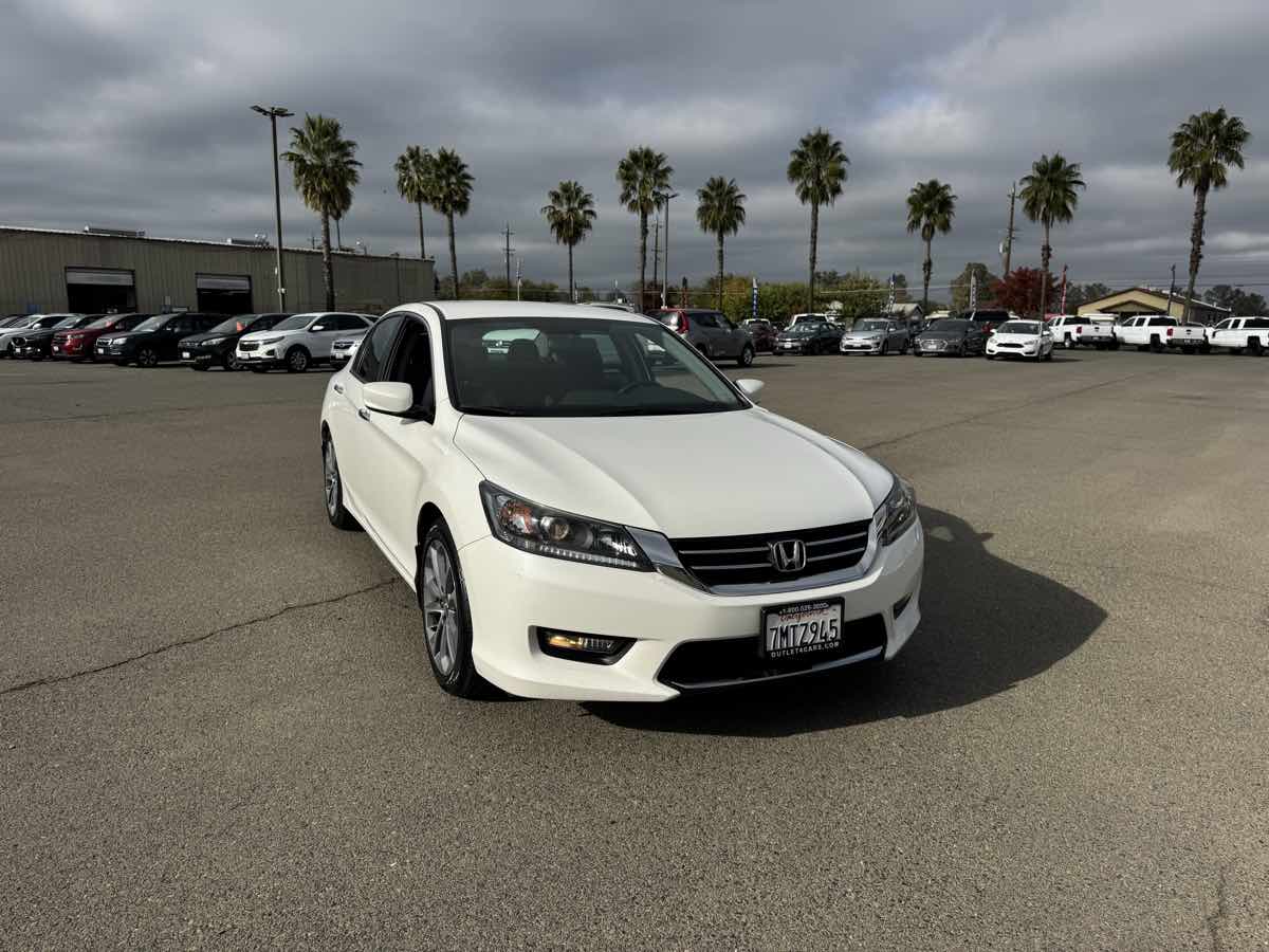 2015 Honda Accord Sport photo 3