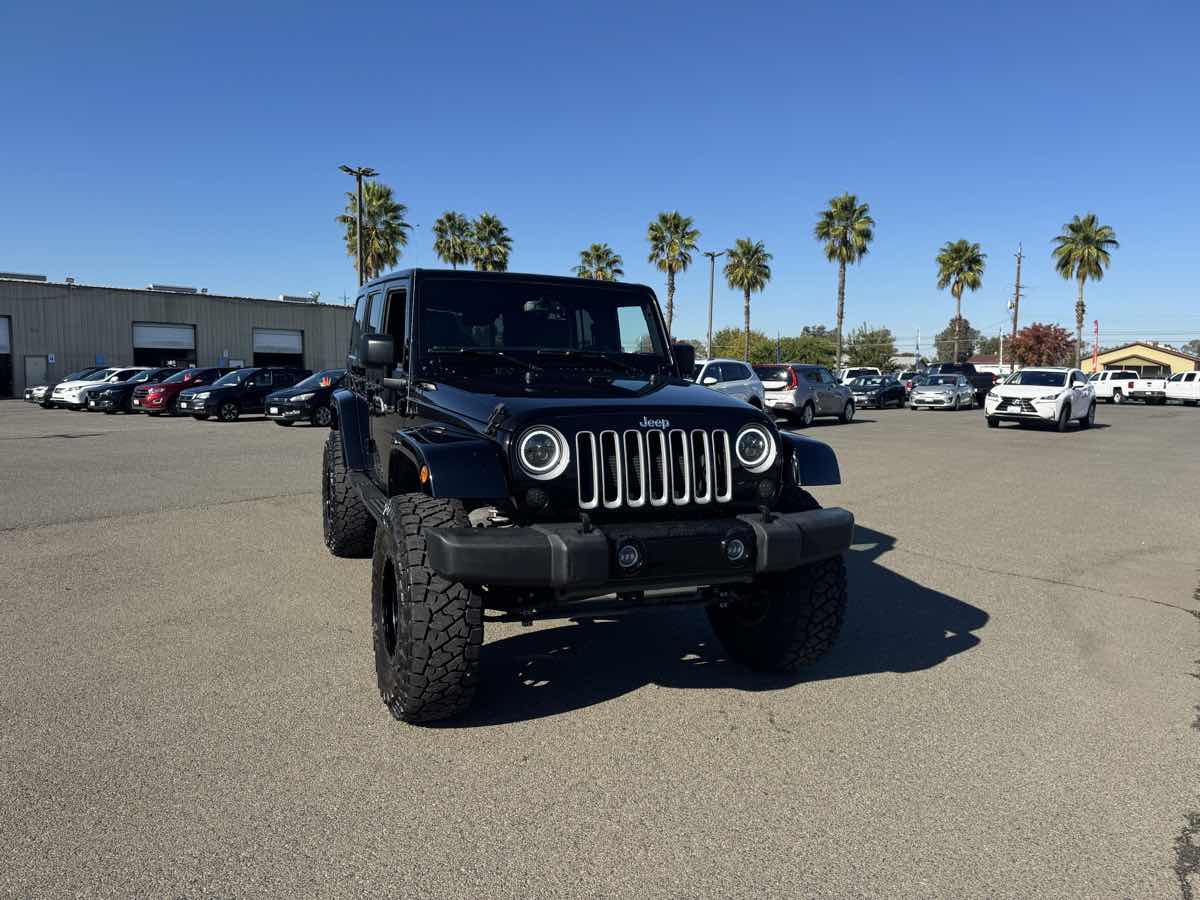 2016 Jeep Wrangler Unlimited Sahara photo 3