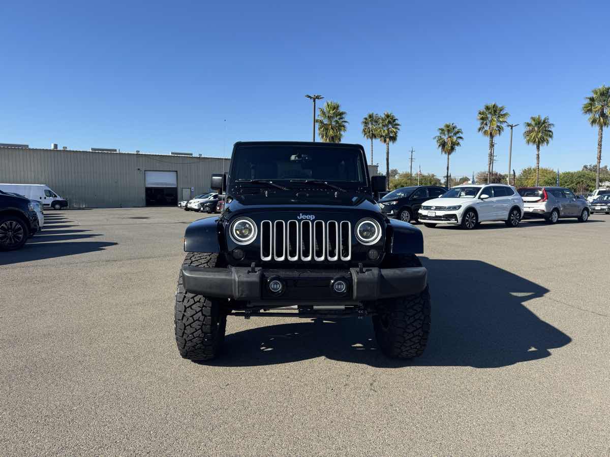 2016 Jeep Wrangler Unlimited Sahara photo 4