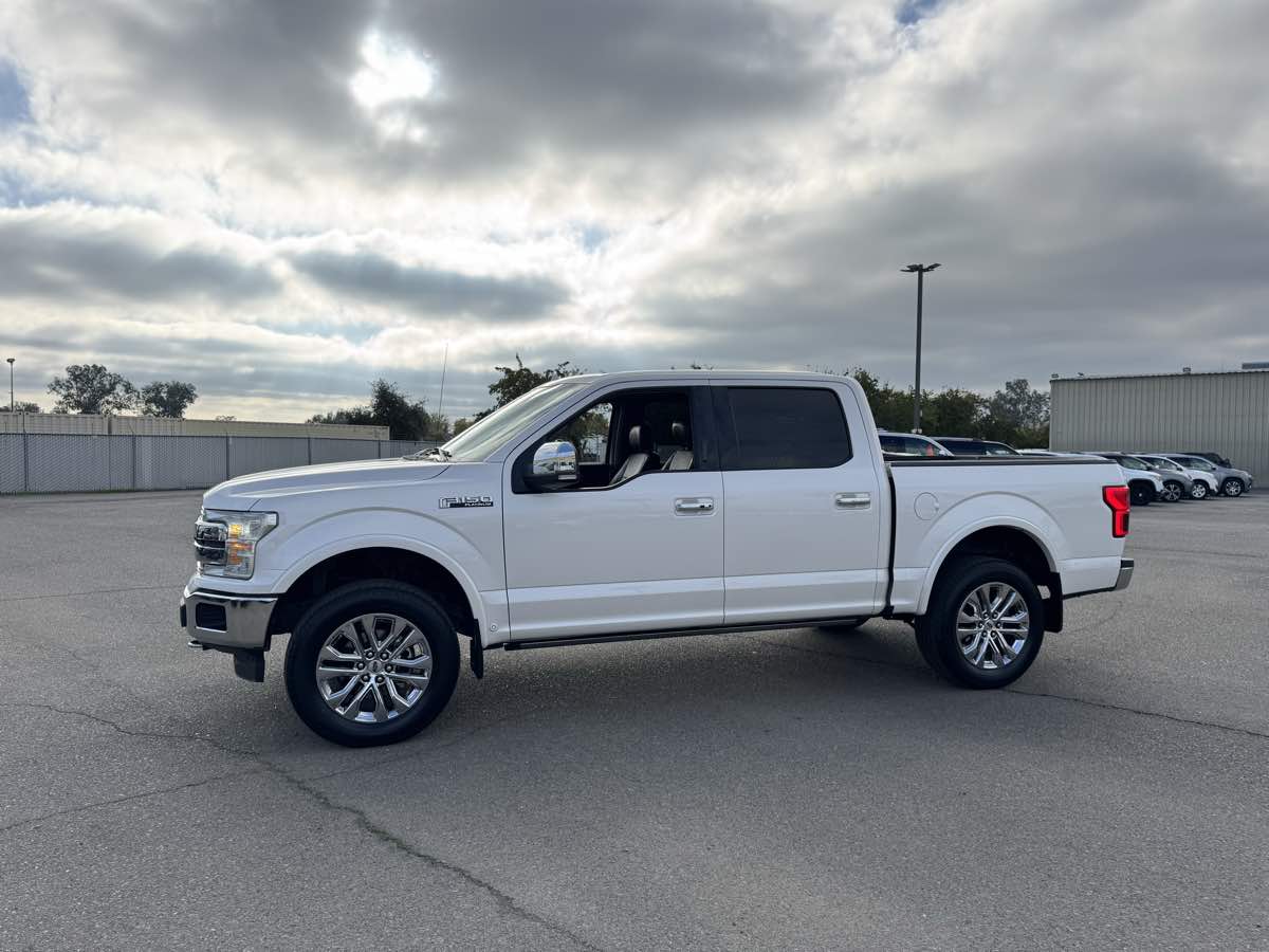 2018 Ford F-150 Lariat FX4 photo 3