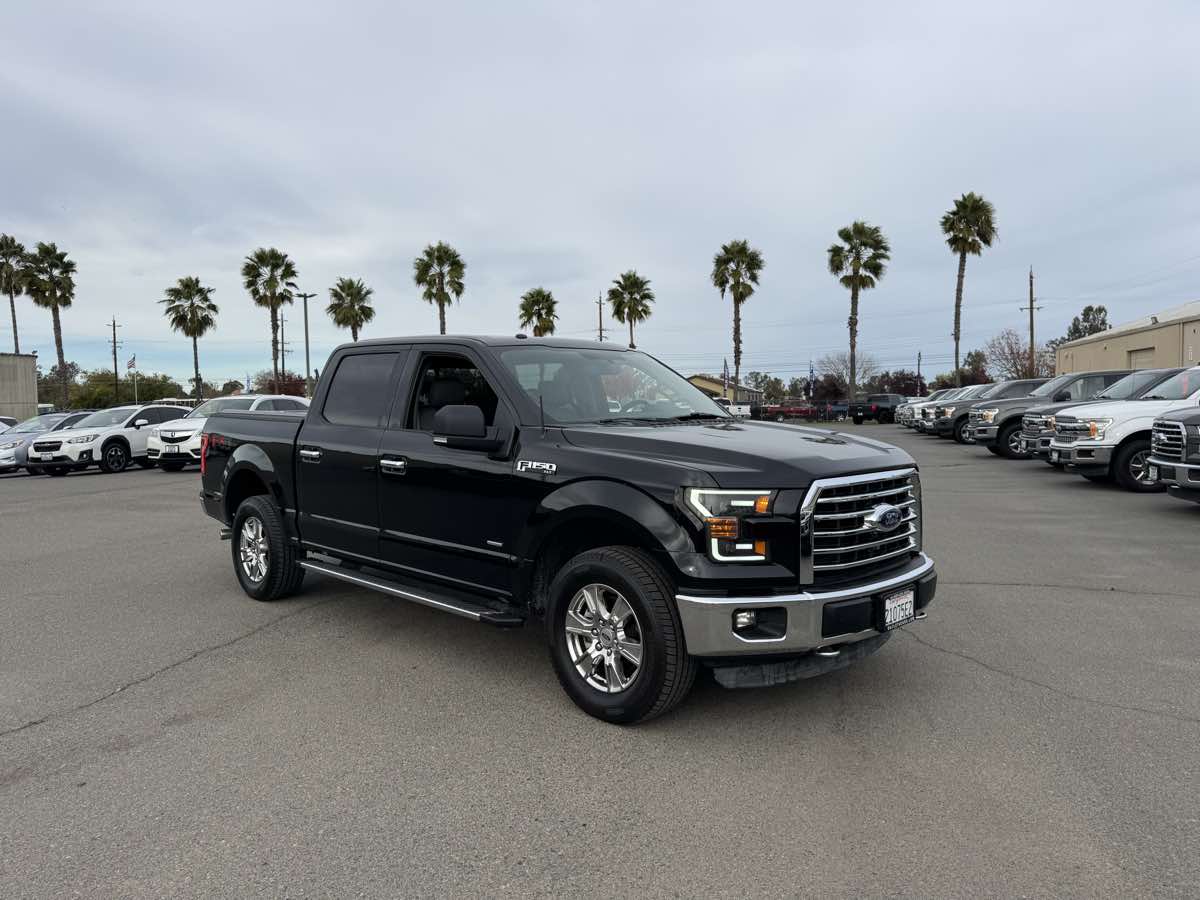 2016 Ford F-150 XLT FX4 photo 2