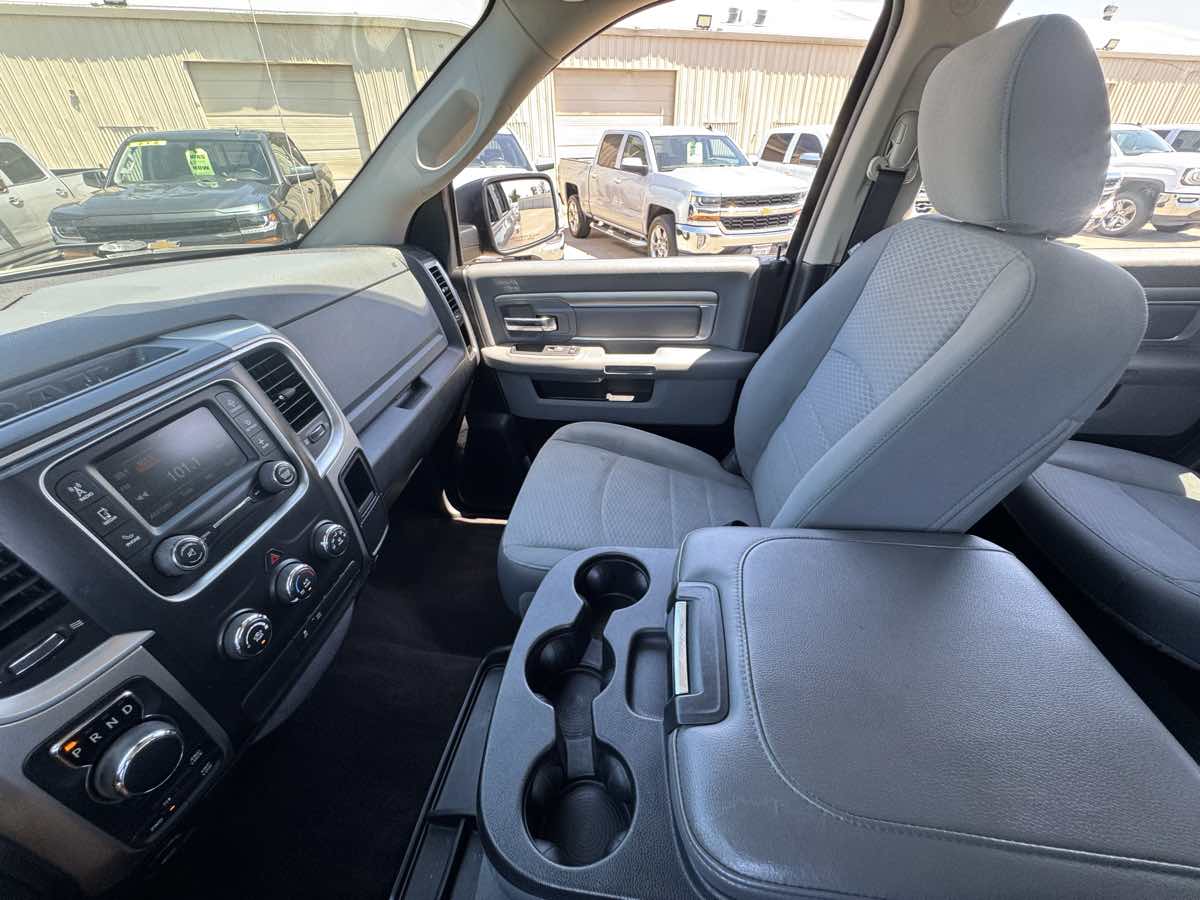 2017 RAM Ram 1500 Pickup SLT - Photo 32