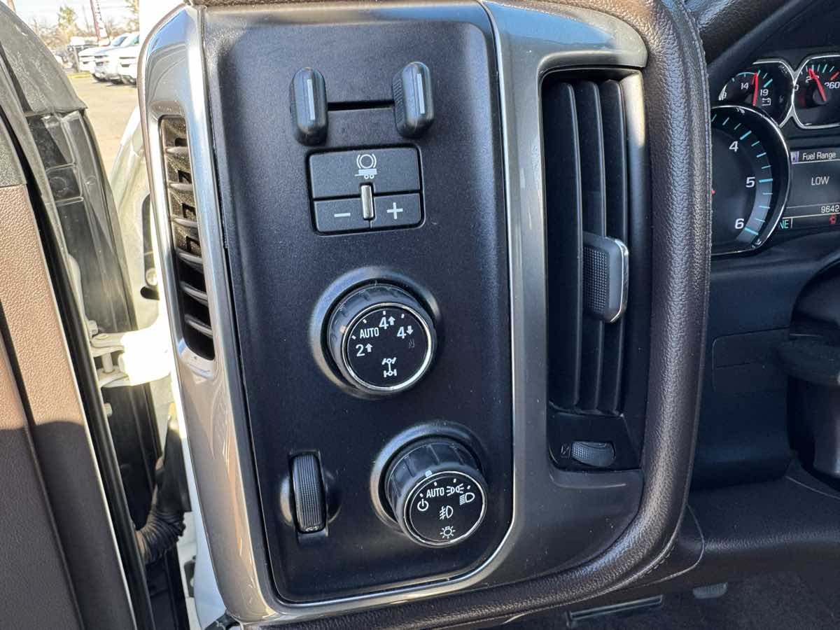 2015 Chevrolet Silverado 1500 LTZ - Photo 25