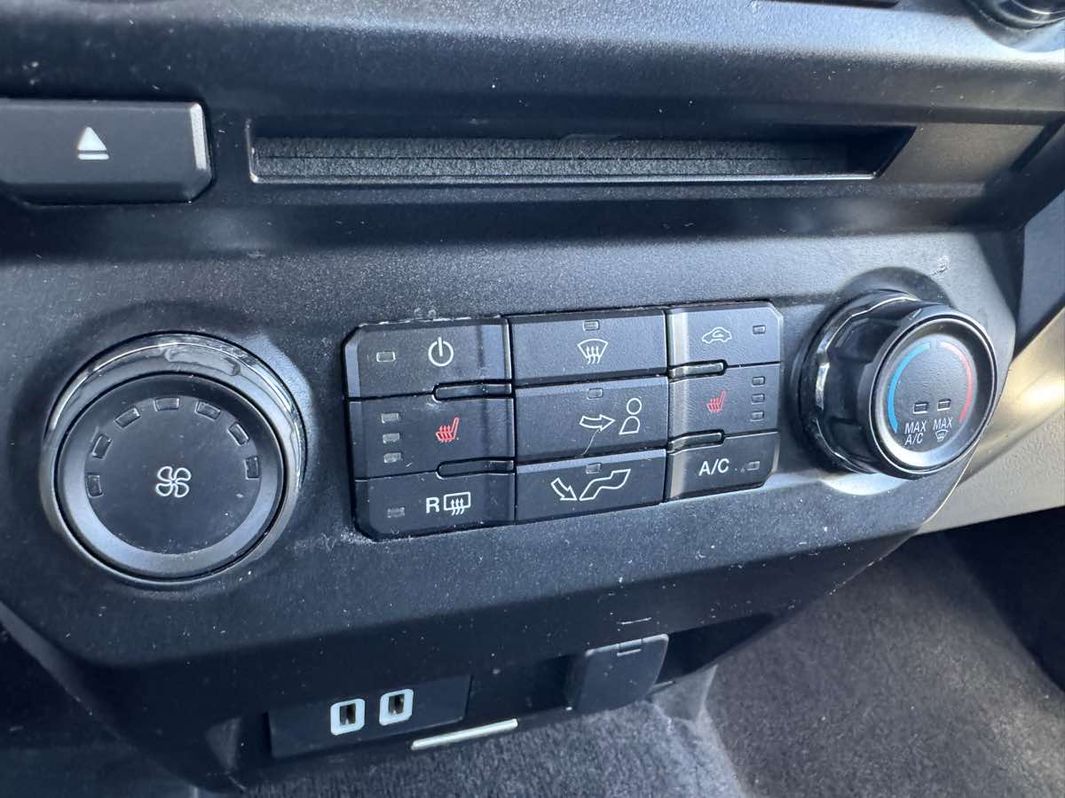 2018 Ford F-150 XLT - Photo 28