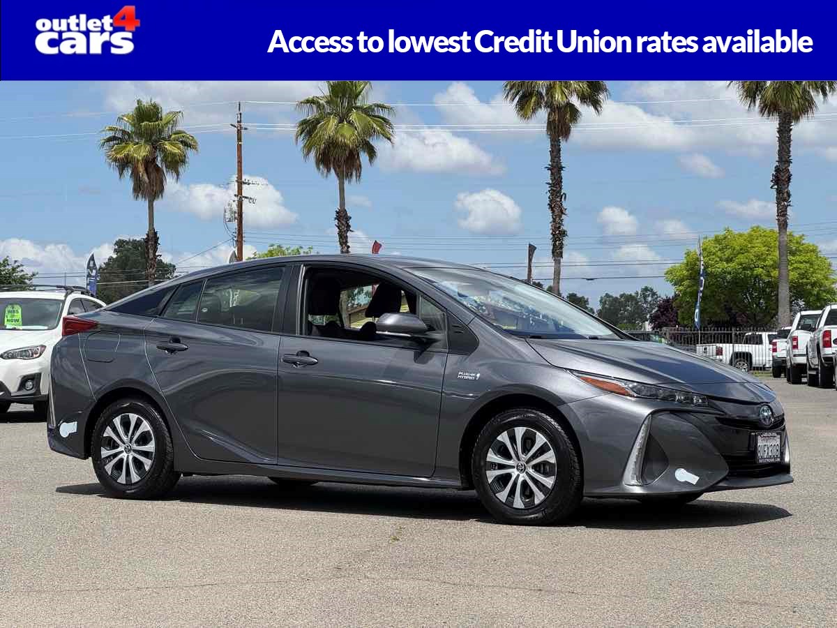2021 Toyota Prius Prime LE's photo