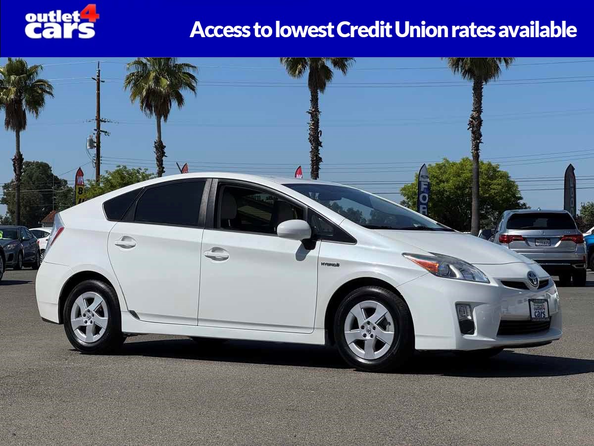 2011 Toyota Prius III's photo