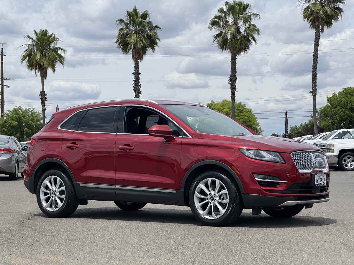 Lincoln MKC photo 43