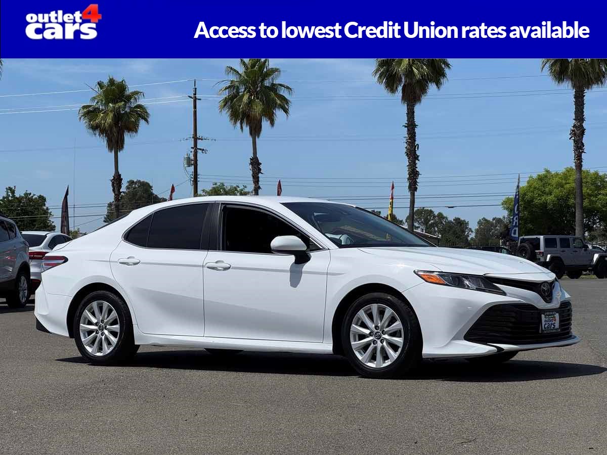 2019 Toyota Camry 2.5 Auto LE's photo