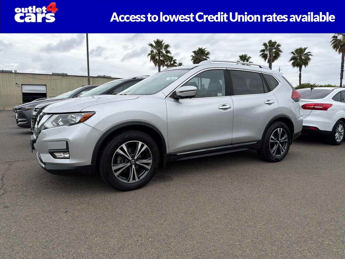 2017 Nissan Rogue SL FWD's photo