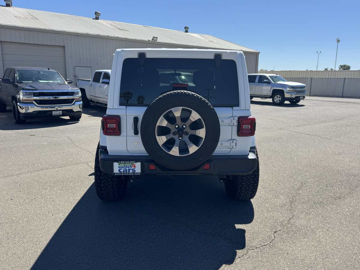 Jeep Wrangler photo 8