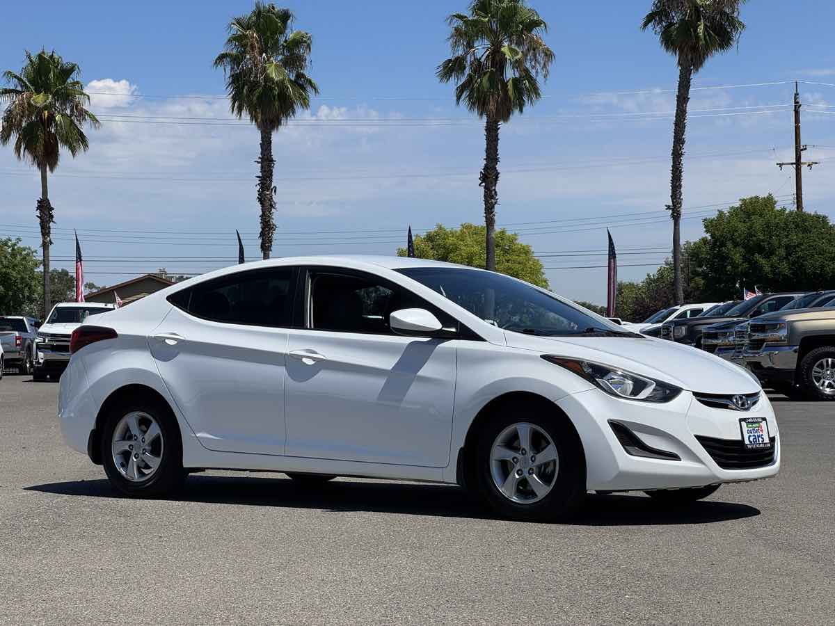 Hyundai Elantra photo 39