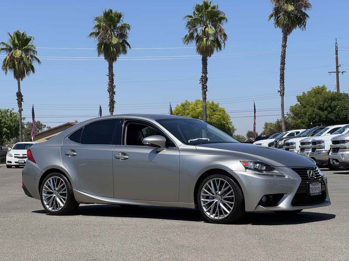 Lexus IS photo 41