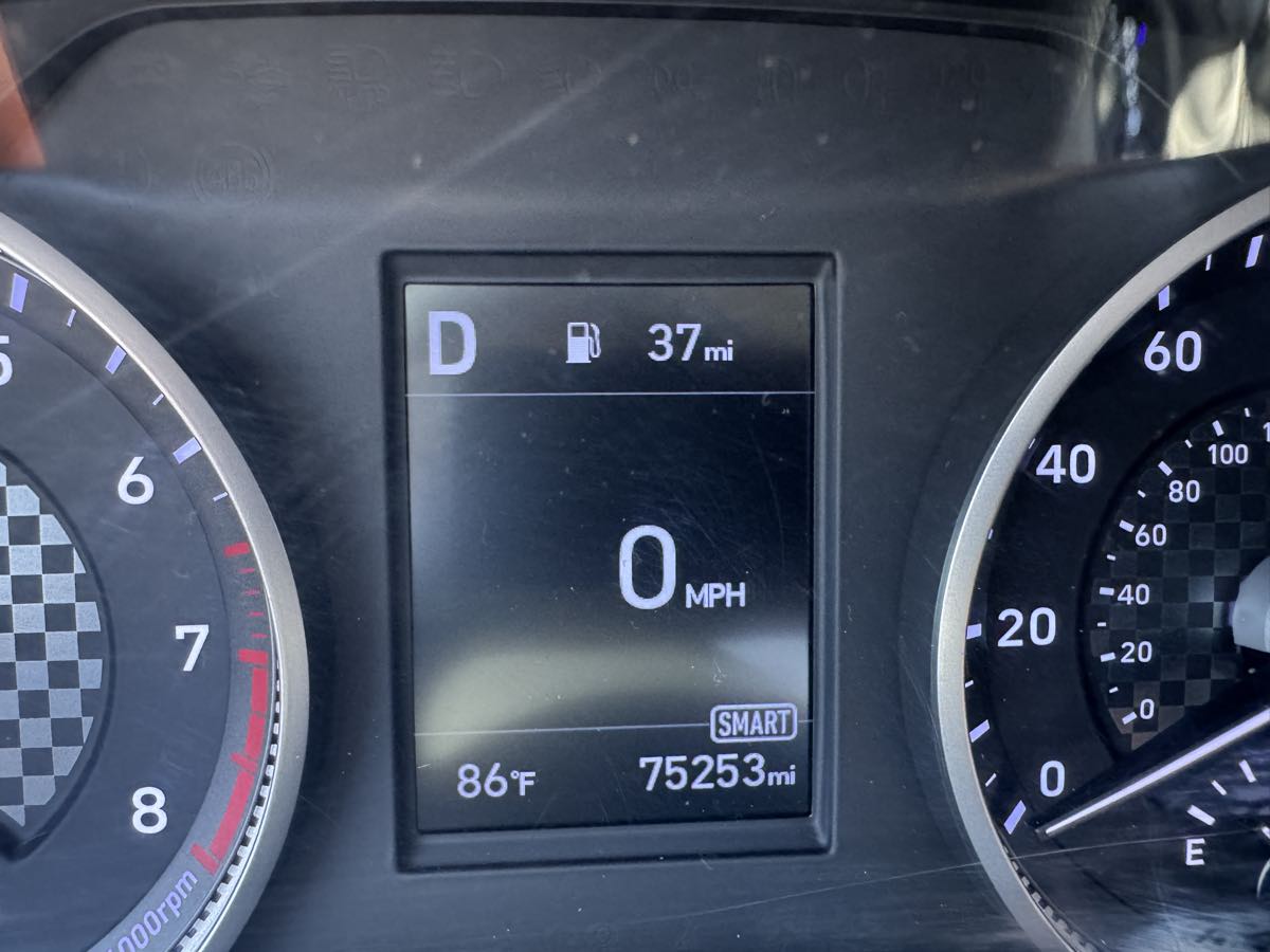 Hyundai Elantra photo 24