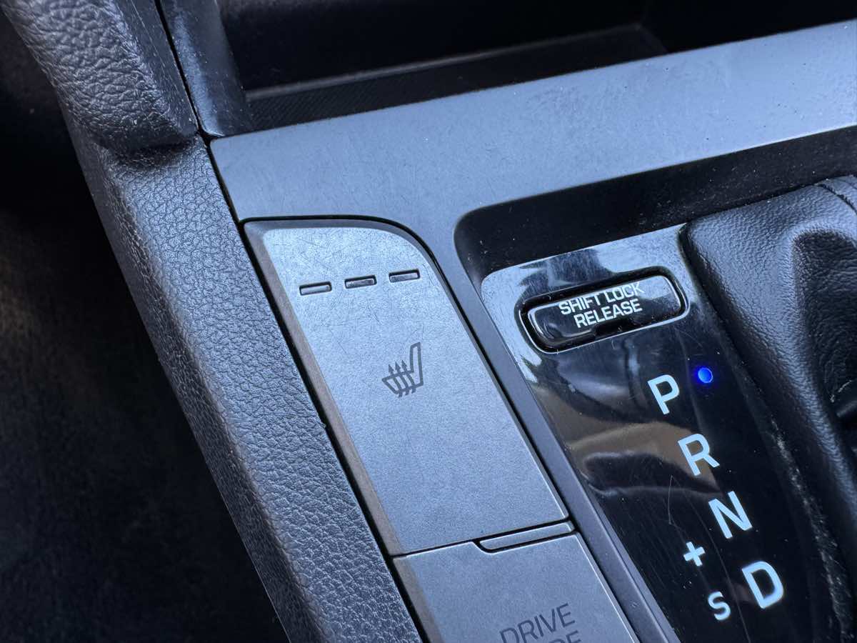 Hyundai Elantra photo 31