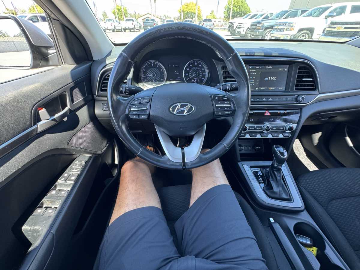 Hyundai Elantra photo 34