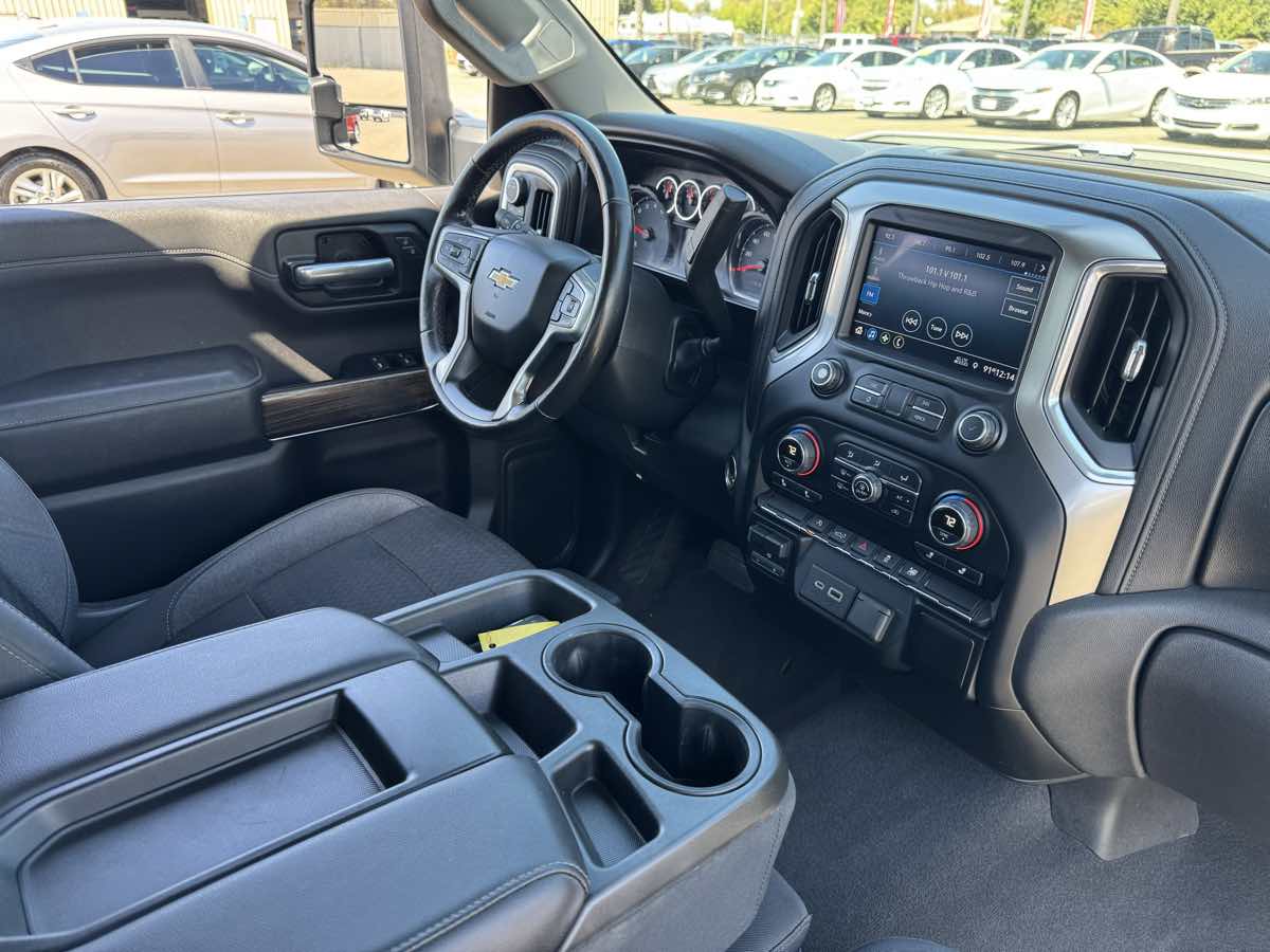 Chevrolet Silverado photo 15