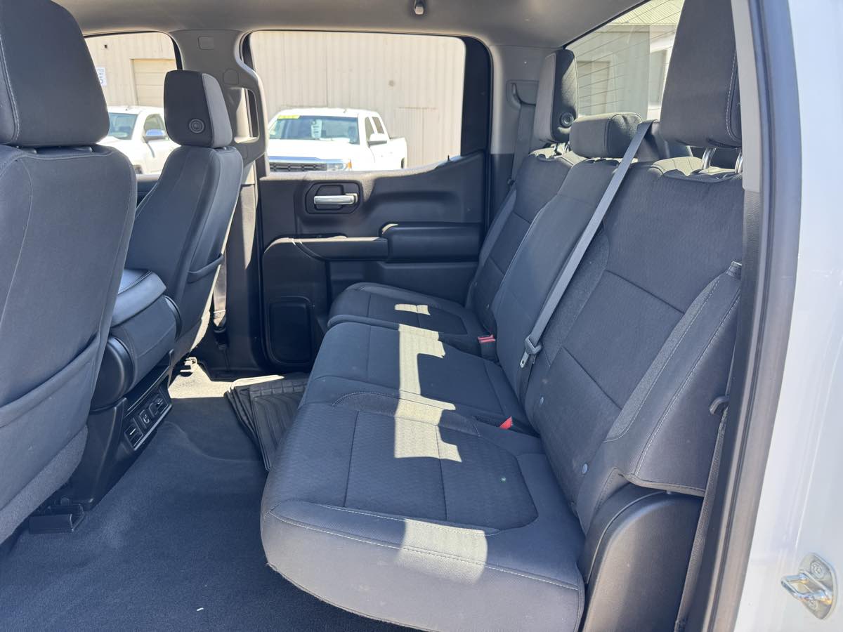 Chevrolet Silverado photo 20