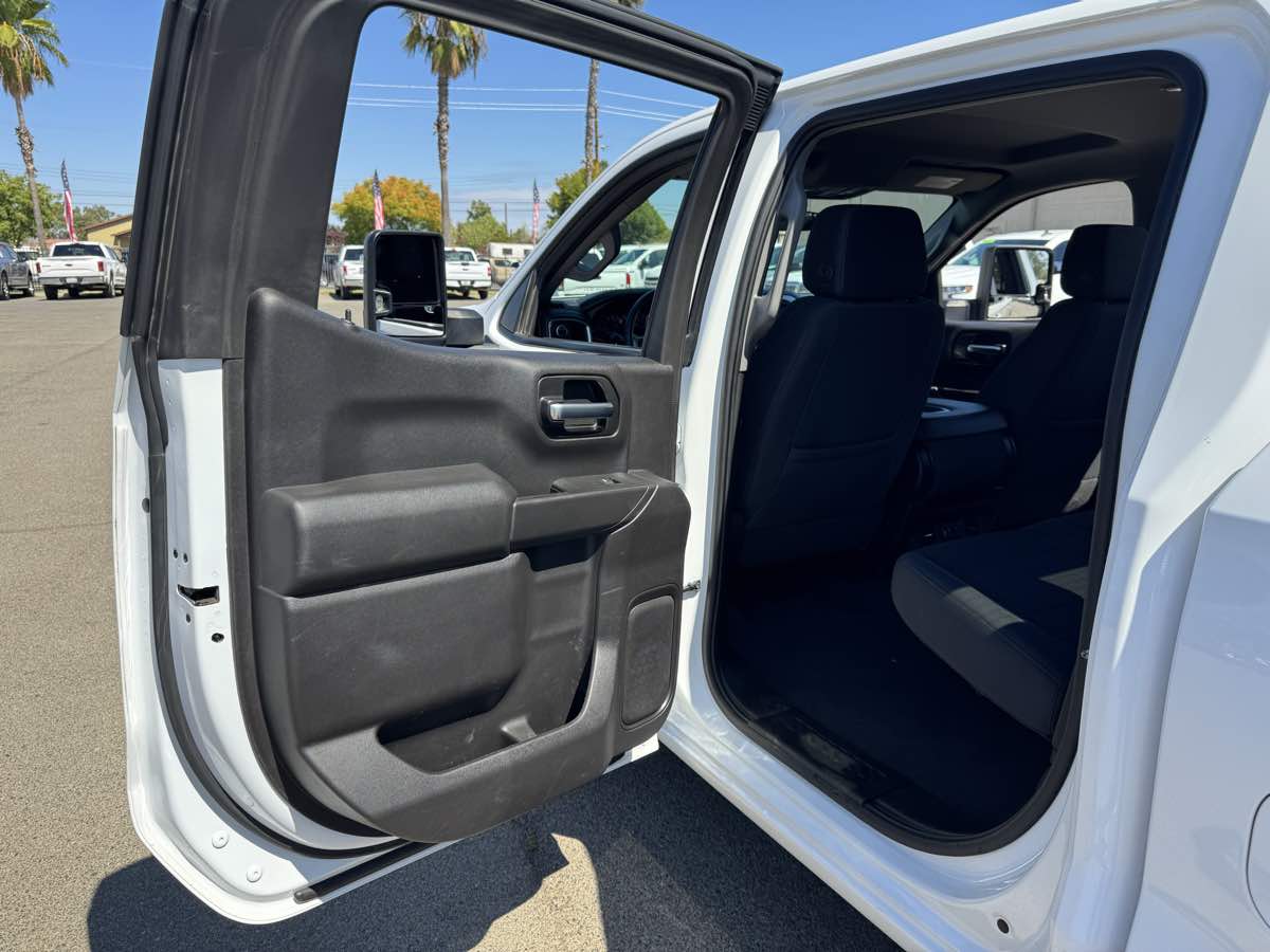 Chevrolet Silverado photo 21