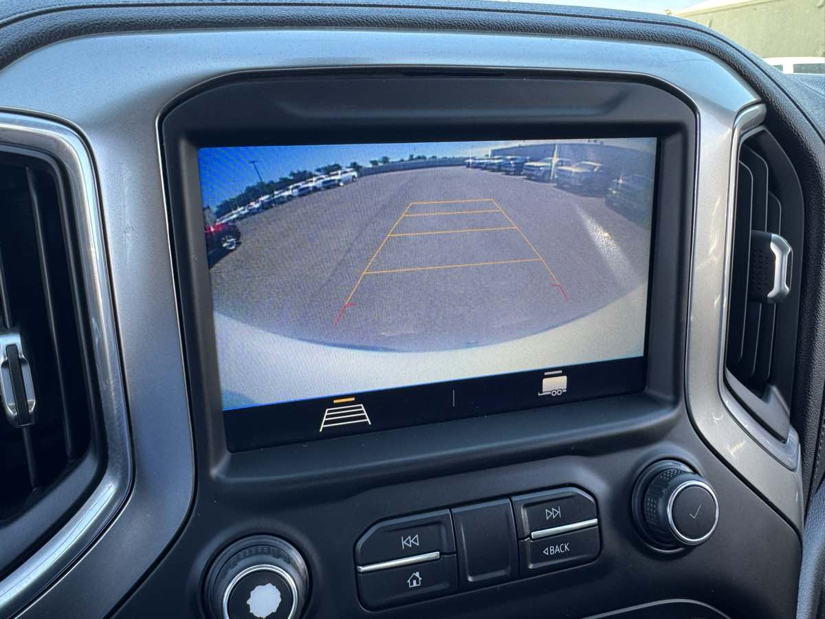 Chevrolet Silverado photo 31