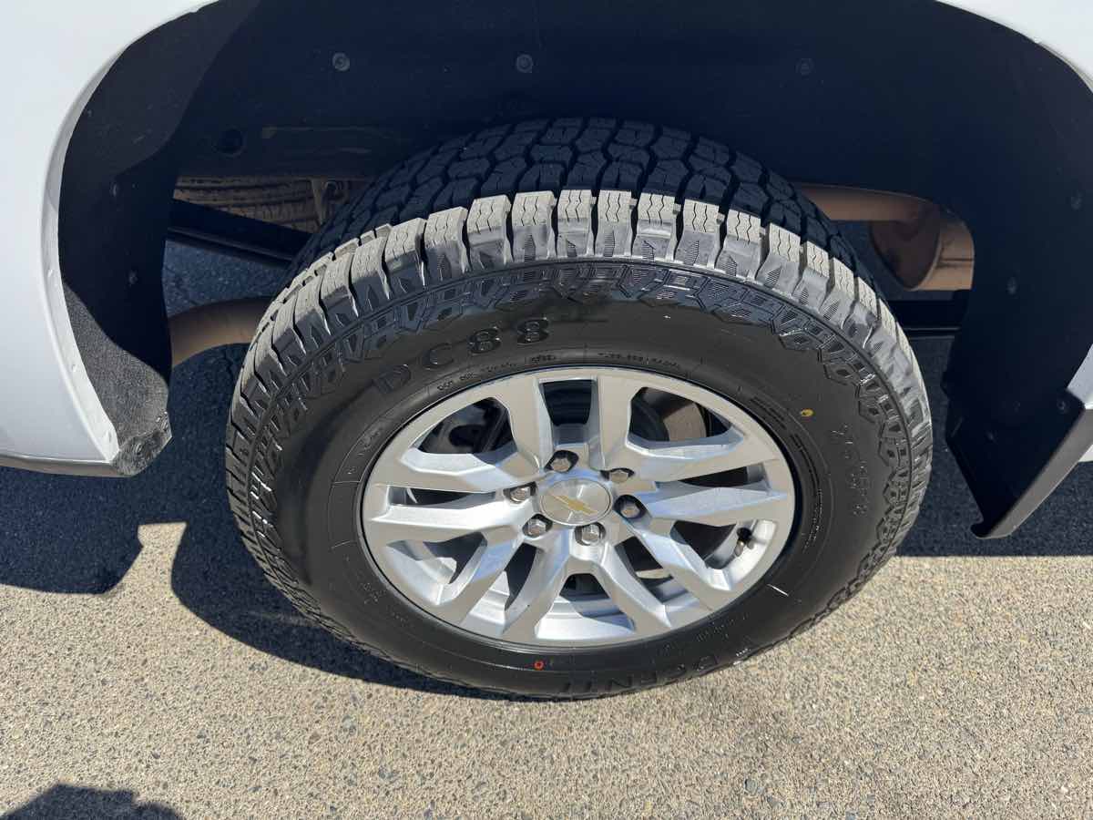 Chevrolet Silverado photo 42