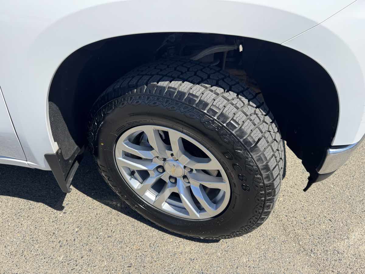 Chevrolet Silverado photo 43