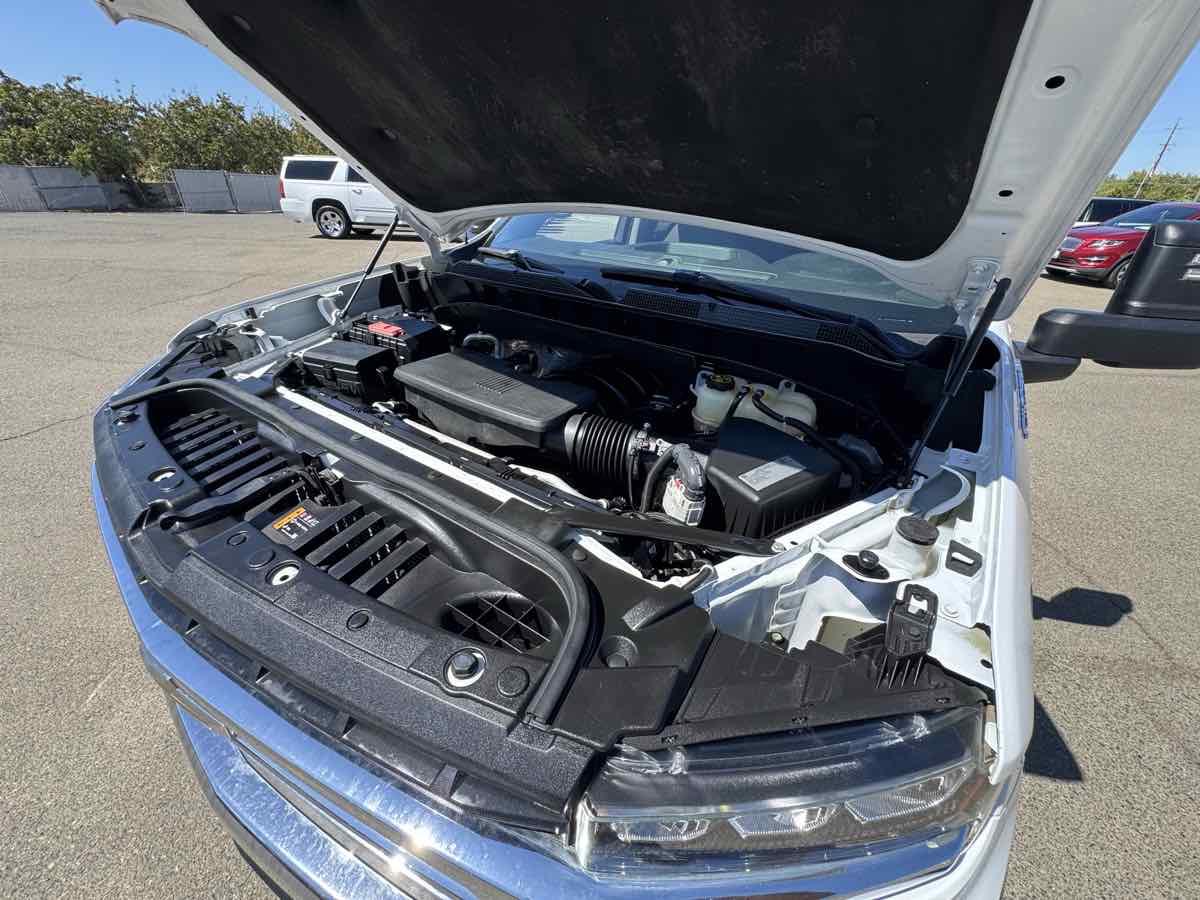 Chevrolet Silverado photo 45