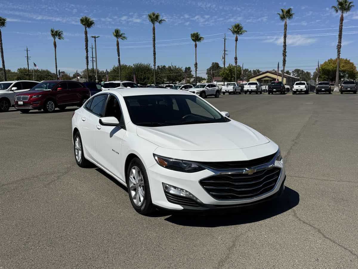 Chevrolet Malibu photo 3