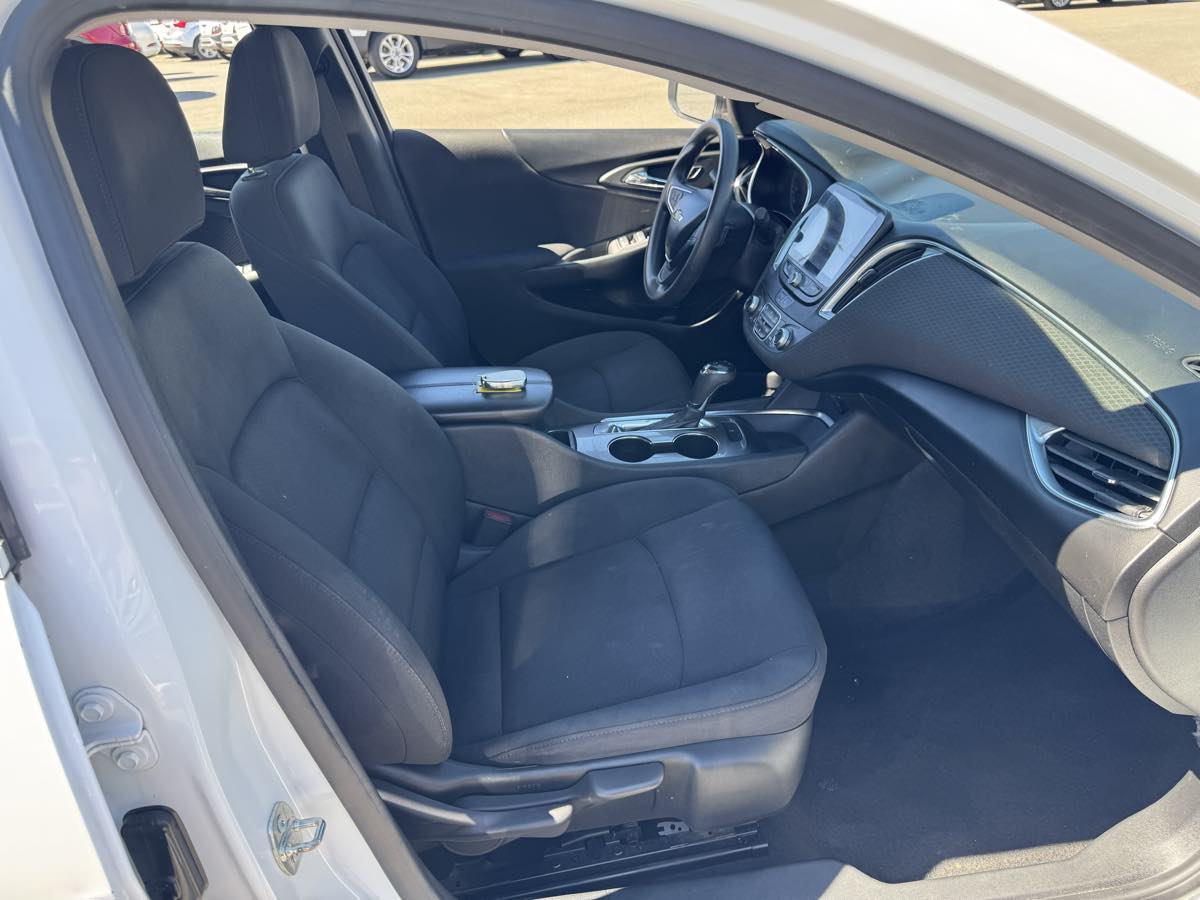 Chevrolet Malibu photo 12