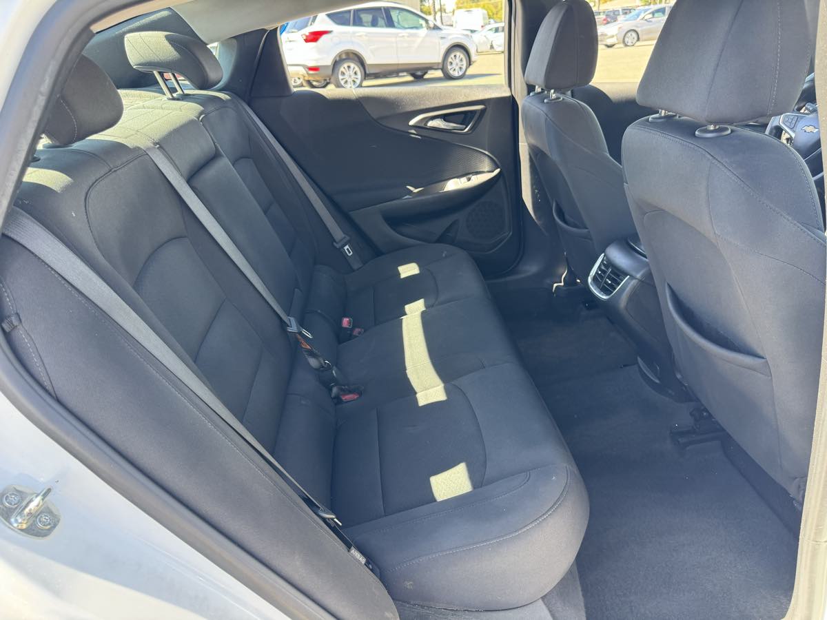 Chevrolet Malibu photo 15