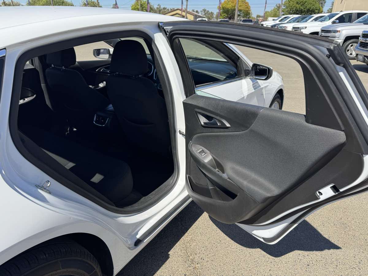 Chevrolet Malibu photo 16