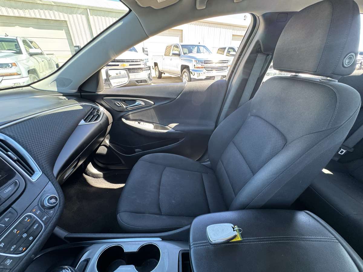 Chevrolet Malibu photo 33