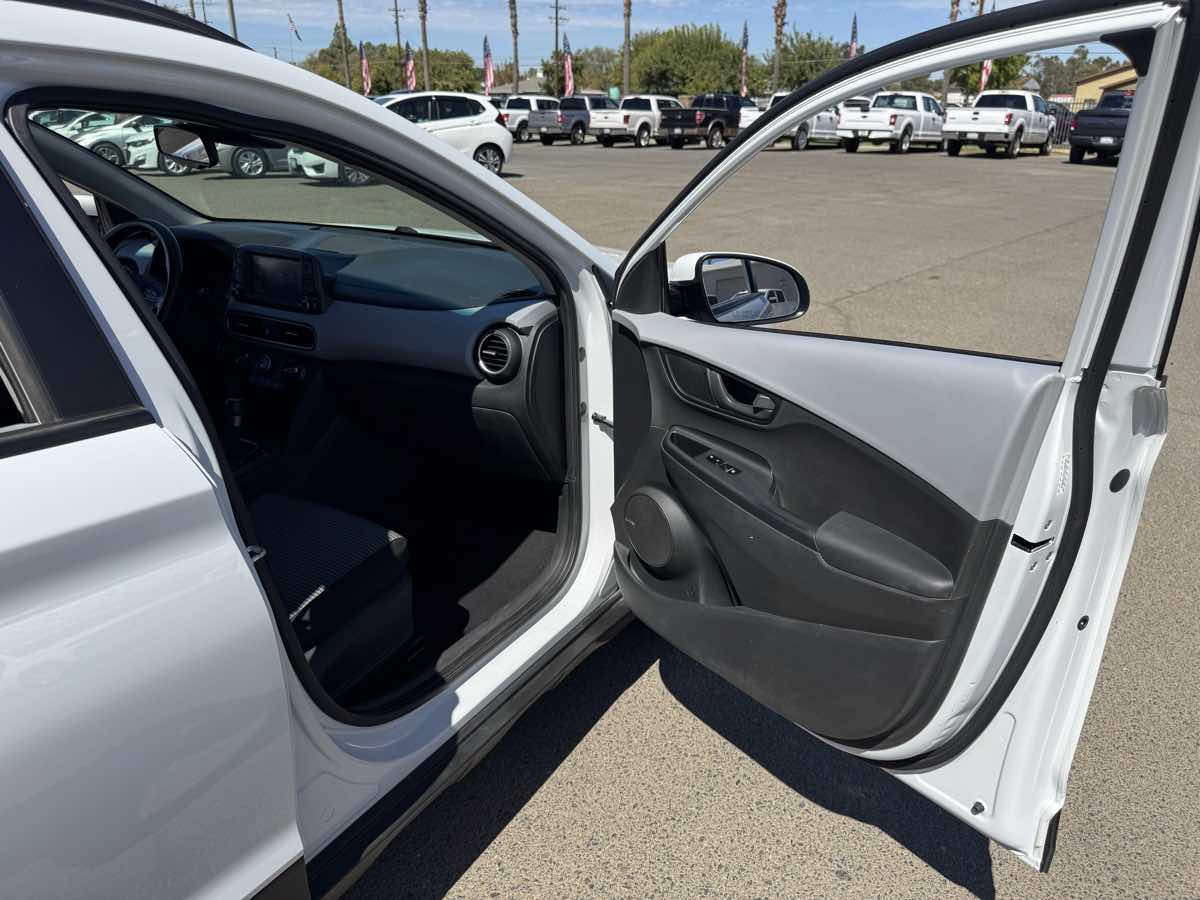Hyundai Kona photo 16