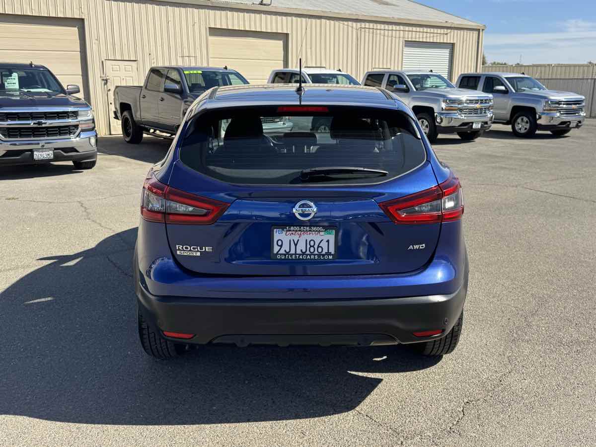 Nissan Rogue Sport photo 8