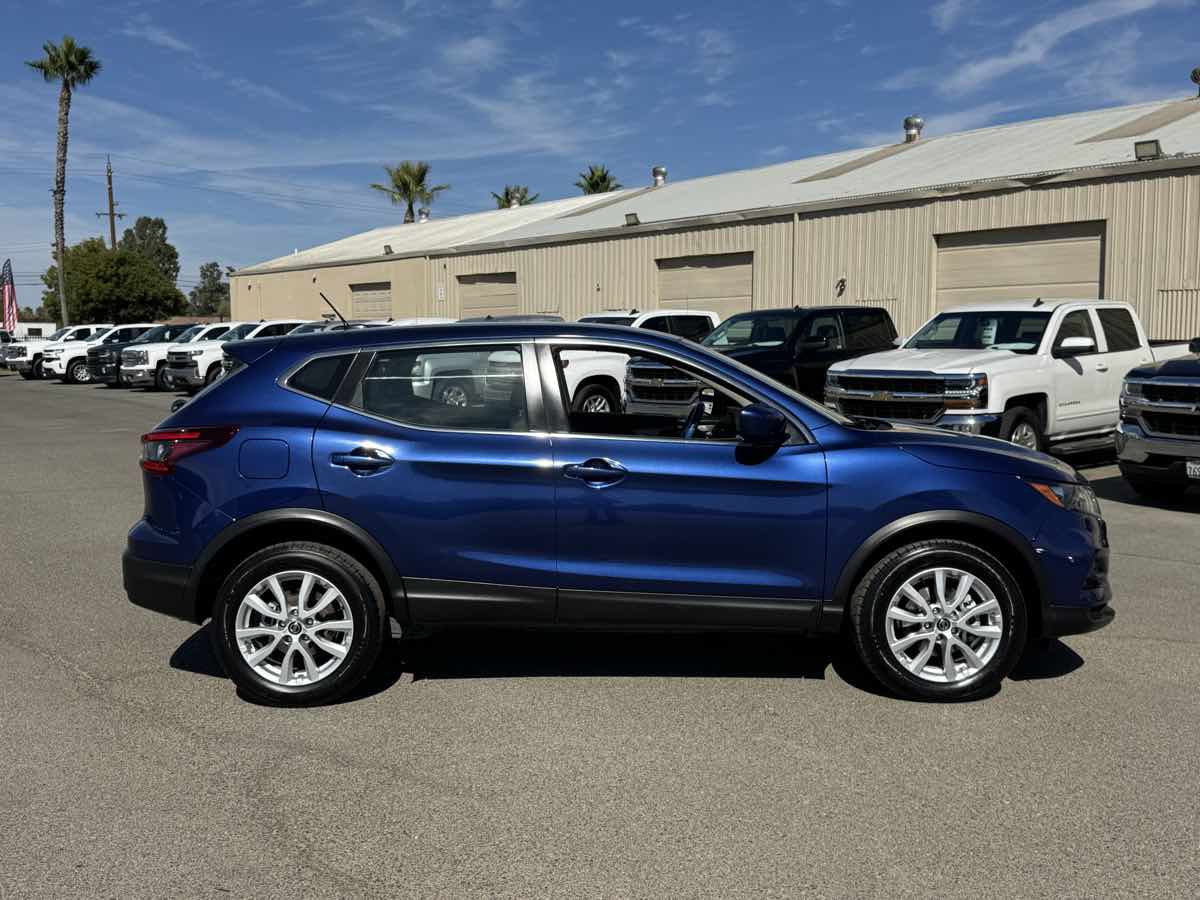 Nissan Rogue Sport photo 11