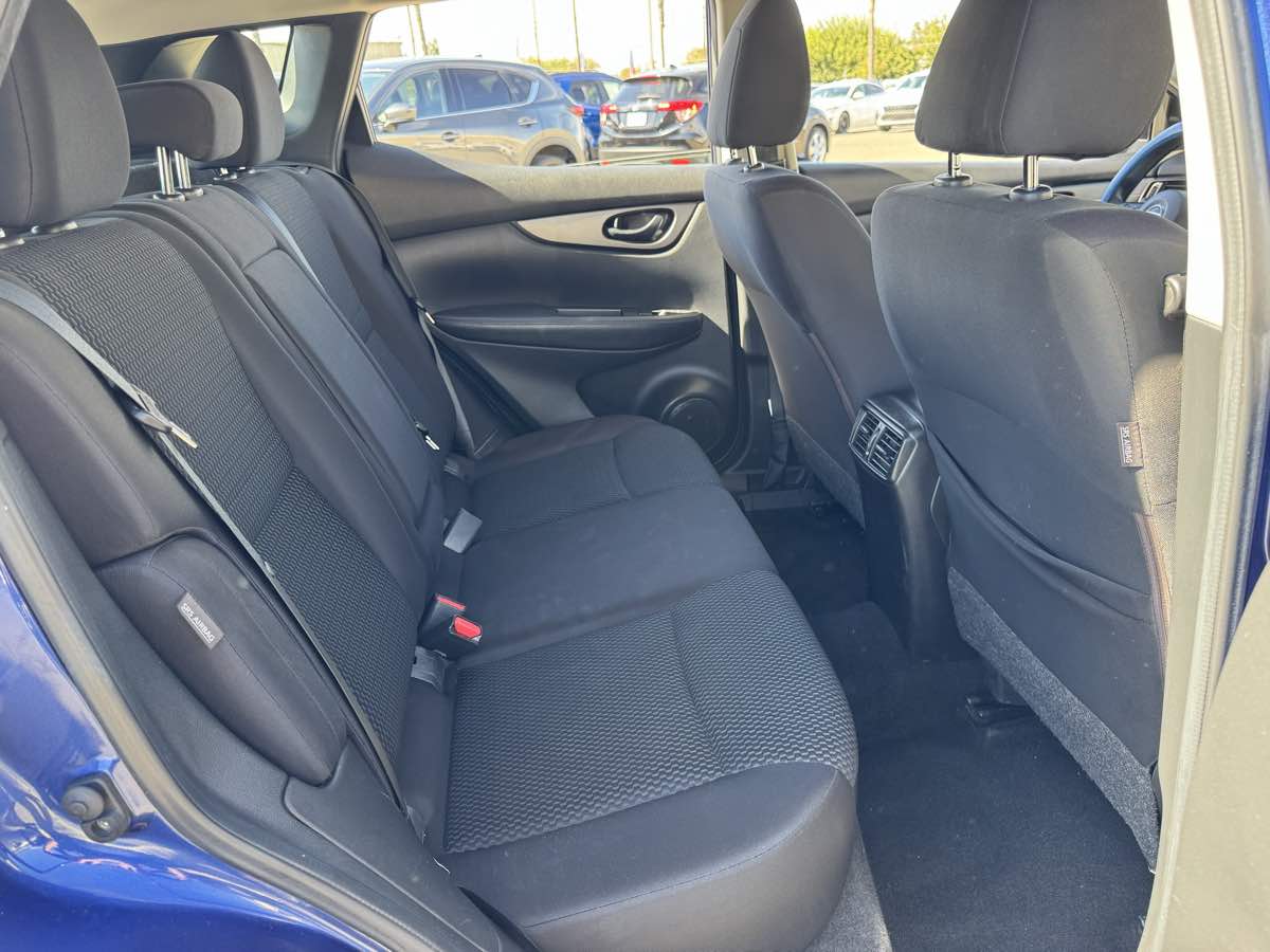 Nissan Rogue Sport photo 16