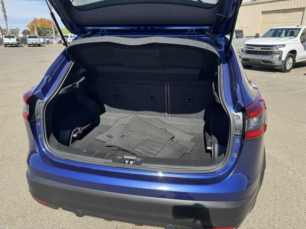 Nissan Rogue Sport photo 18