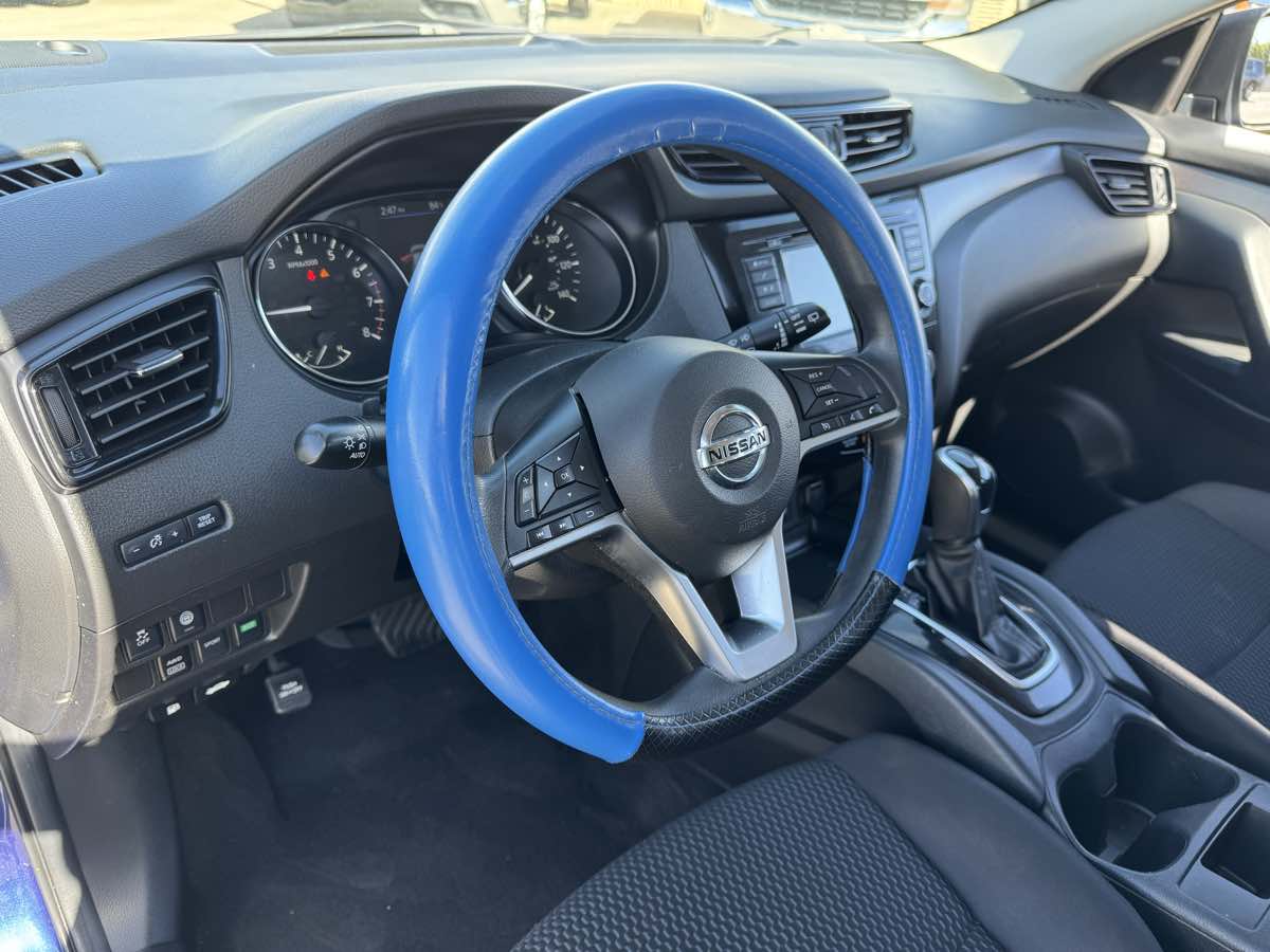 Nissan Rogue Sport photo 24