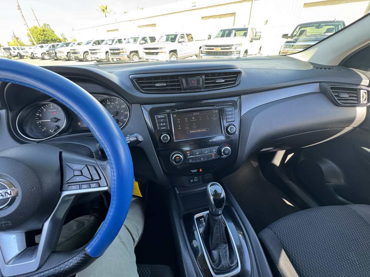 Nissan Rogue Sport photo 27