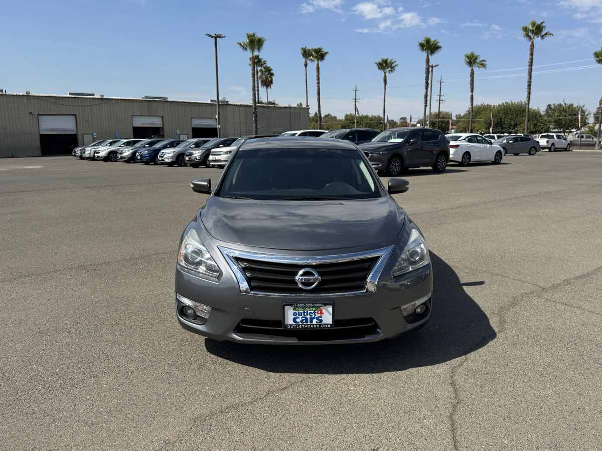 Nissan Altima photo 4