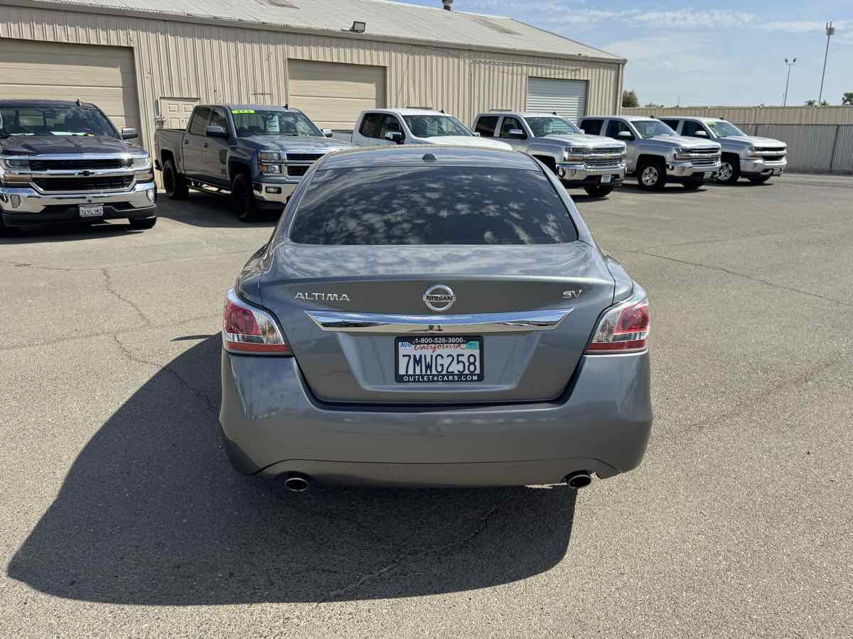 Nissan Altima photo 8