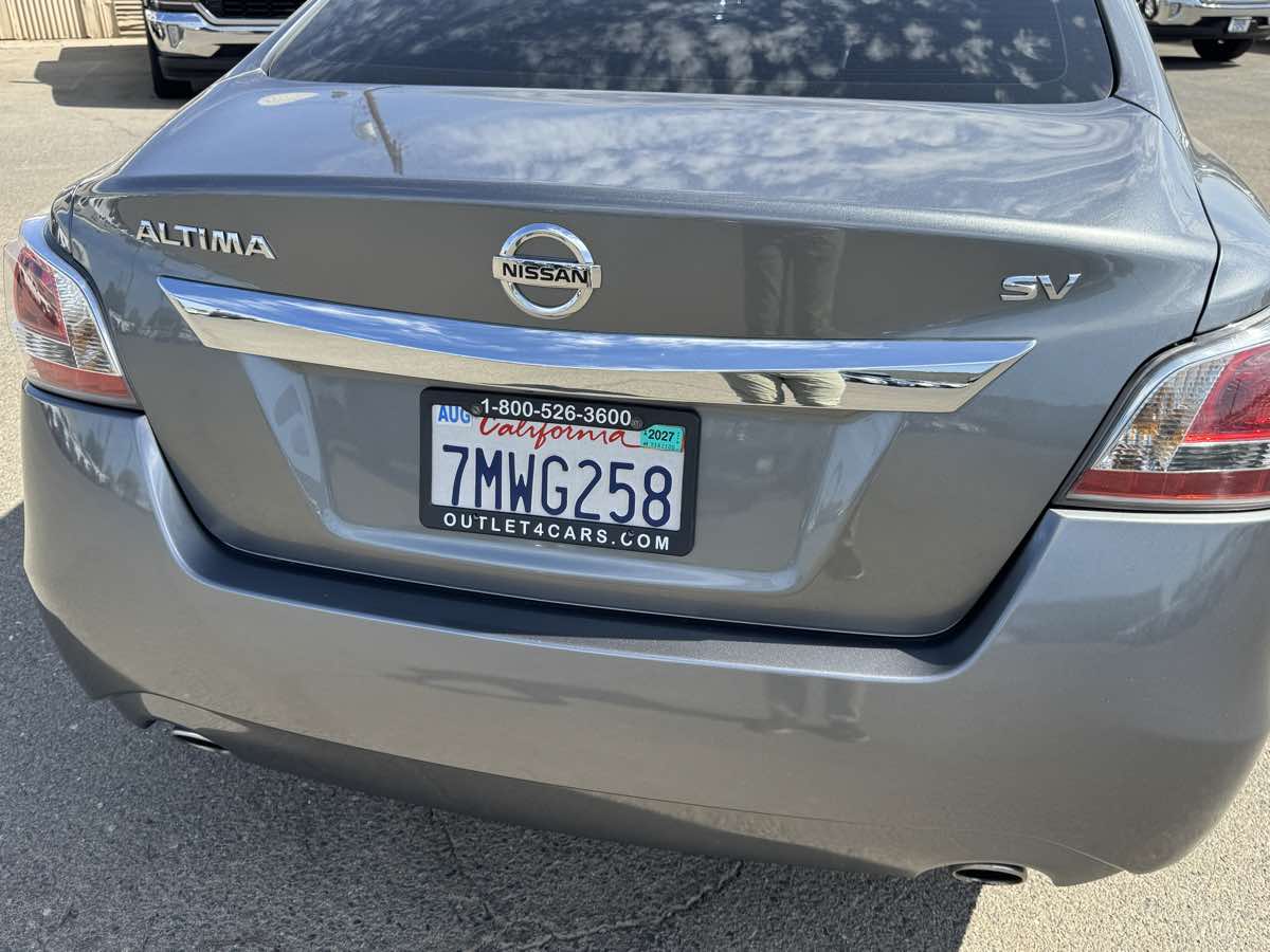 Nissan Altima photo 9