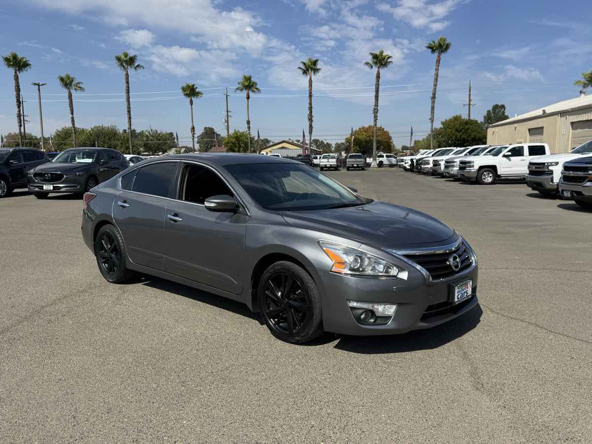 Nissan Altima photo 12