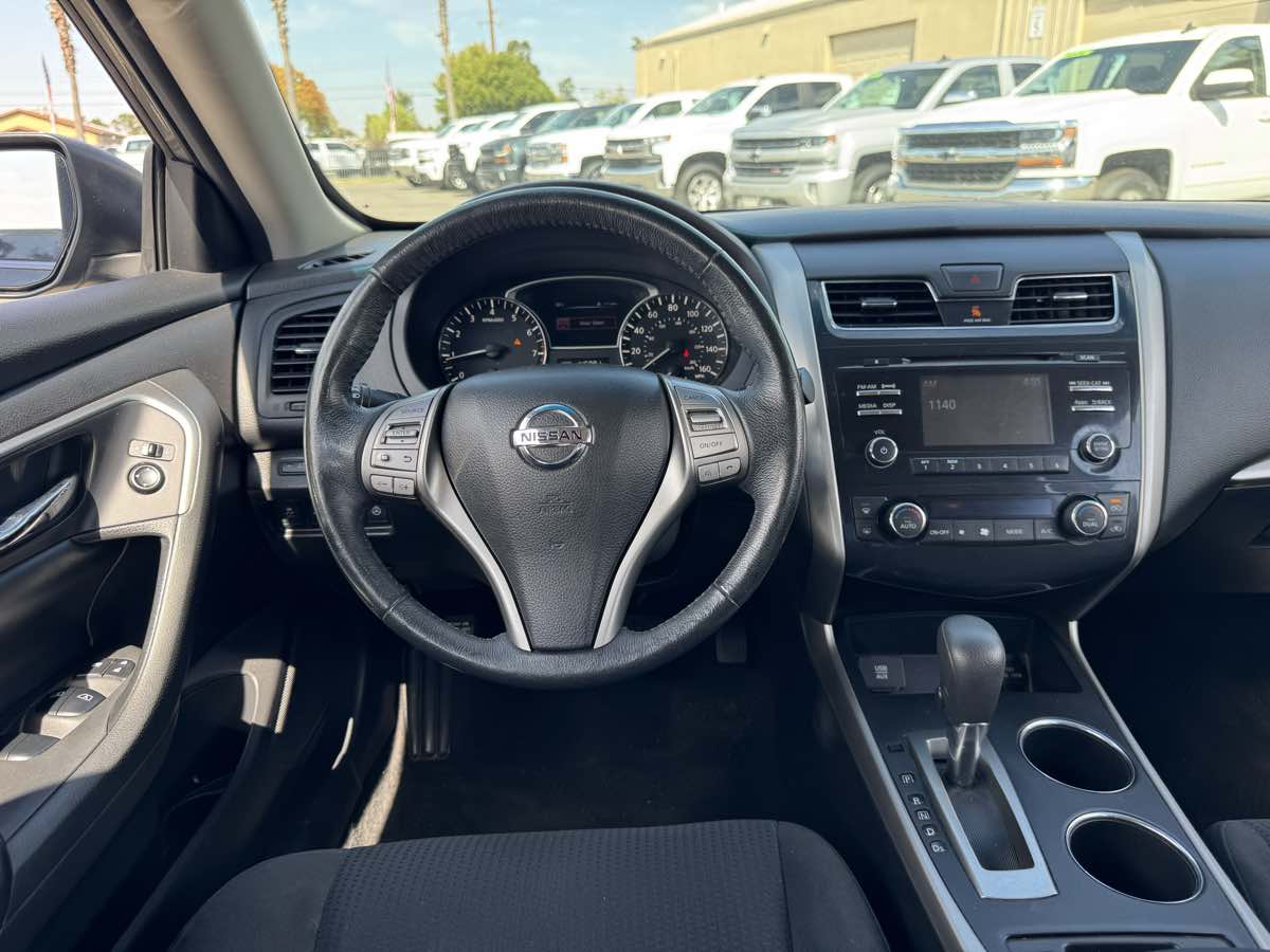 Nissan Altima photo 25