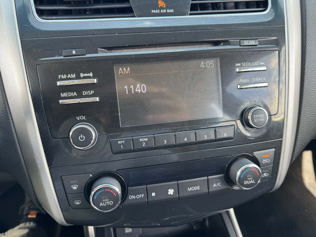 Nissan Altima photo 31